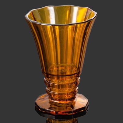 Ваза янтарного цвета в стиле Art Deco, стекло, пресс, Бельгия, 1930-1940 гг.