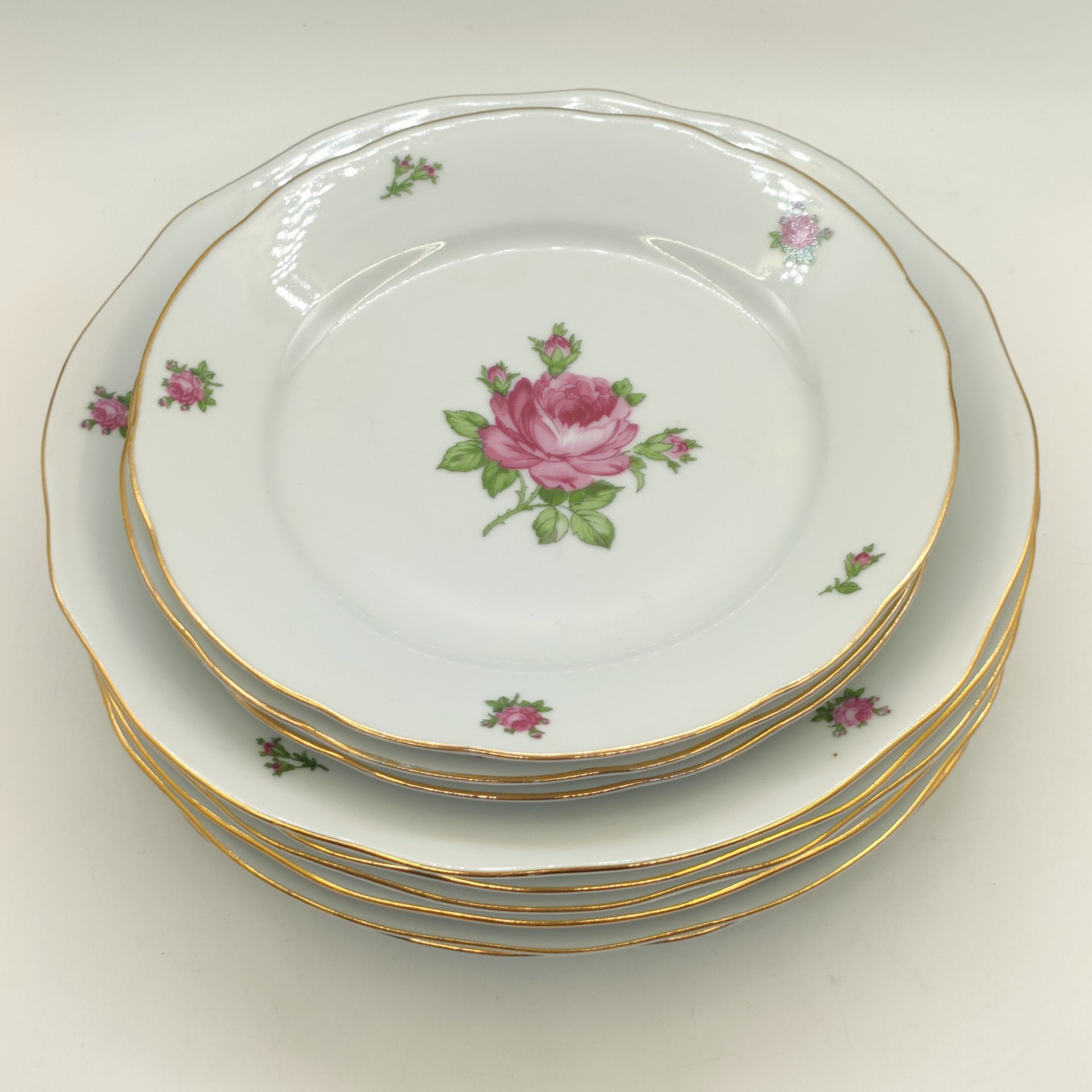 Набор из 6-ти обеденных и 3-х десертных тарелок "Мейсенская роза", фарфор, деколь, золочение, Colditz (Кольдиц), ГДР, 1970-1980 гг.