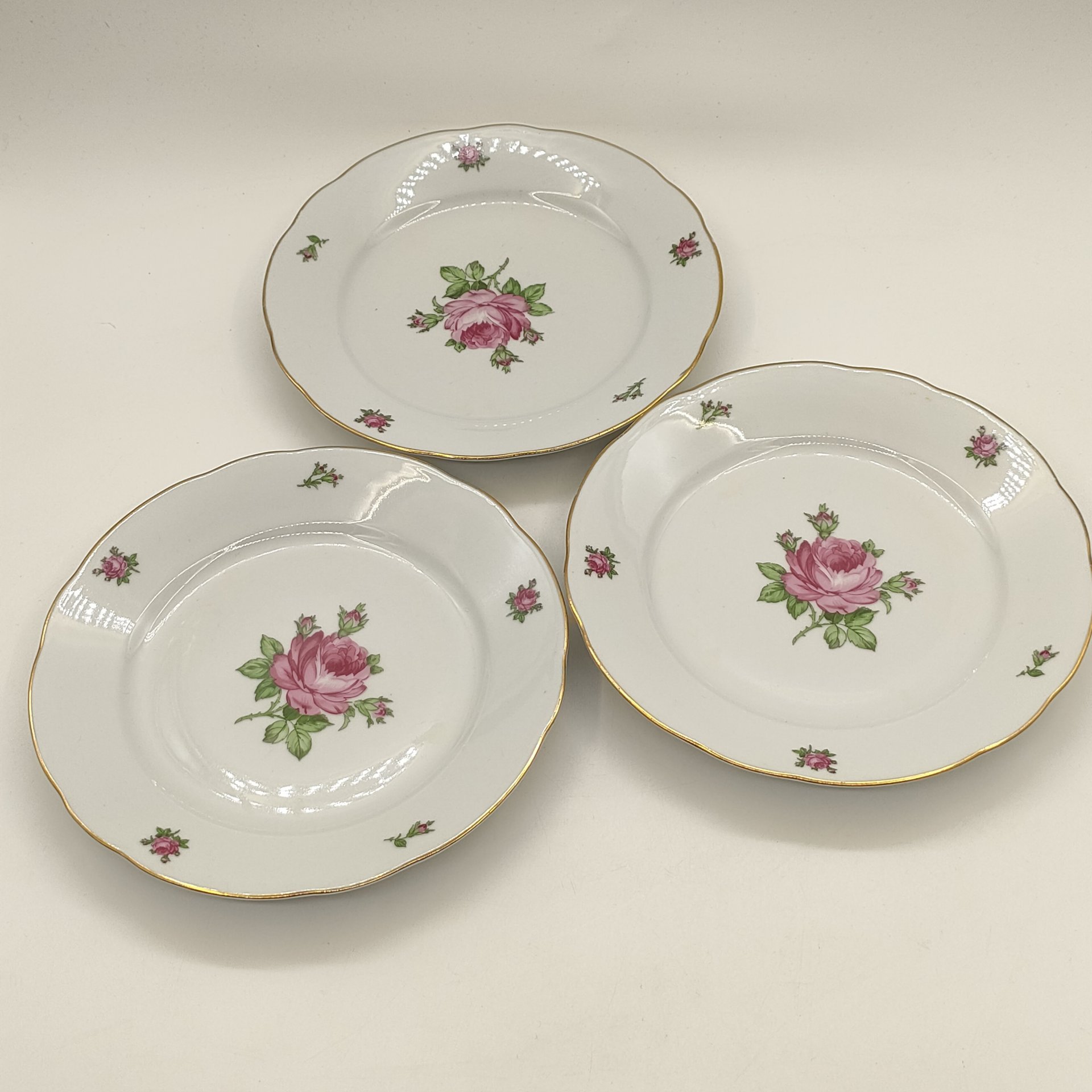 Набор из 6-ти обеденных и 3-х десертных тарелок "Мейсенская роза", фарфор, деколь, золочение, Colditz (Кольдиц), ГДР, 1970-1980 гг.
