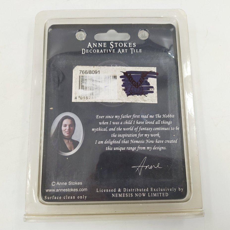 Плакетка декоративная с изображением феи, символизирующей зиму, дизайнер Энн Стоукс (Anne Stokes)