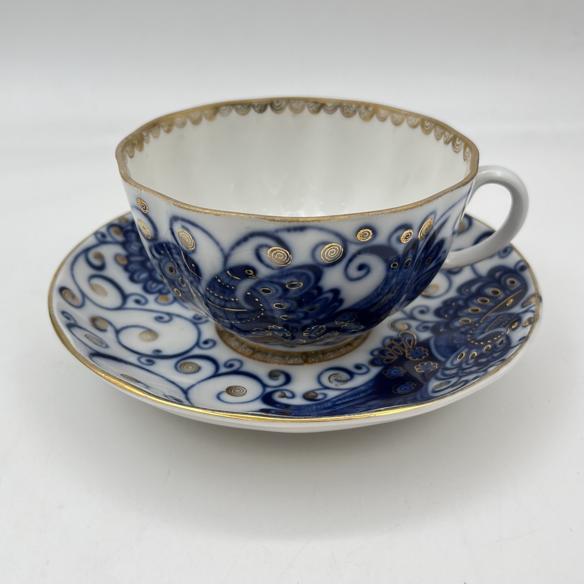 Пара чайная "Кобальтовое кружево", автор росписи Славина Н.П., форма "Тюльпан", автор формы Яковлева С.Е., фарфор, деколь, золочение, Ленинградский фарфоровый завод (ЛФЗ), СССР, 1970-1992 гг.