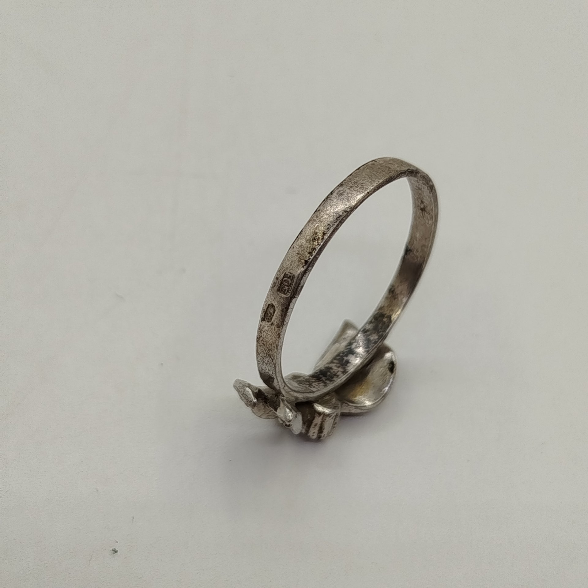 Кольцо с растительным декором