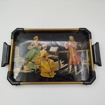 Поднос прямоугольной формы  в металлическом обрамлении "Музыкальный вечер"