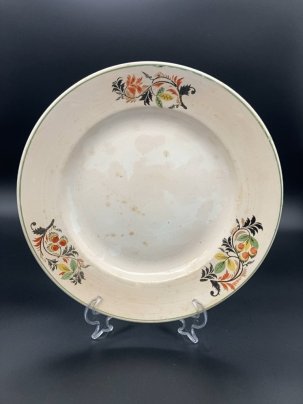 Тарелка обеденная, фаянс, деколь, Конаковский фаянсовый завод им. М.И. Калинина (ЗиК Конаково), СССР, 1946-1952 гг.