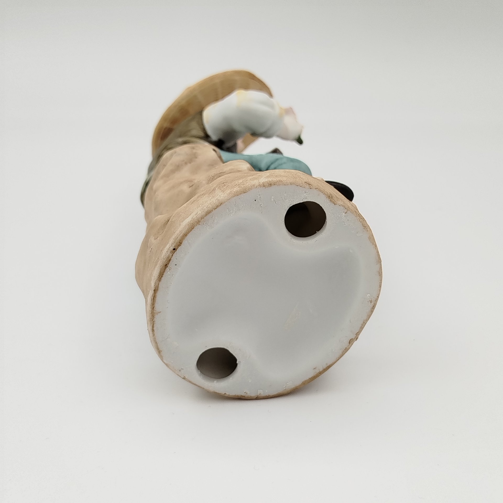 Статуэтка "Мальчик-садовник", фарфор, роспись, Европа, 1980-2000 гг.