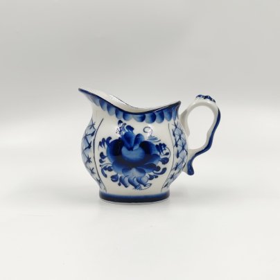 Молочник (сливочник) с цветочным декором, фарфор, роспись, Россия, 1990-2010 гг.