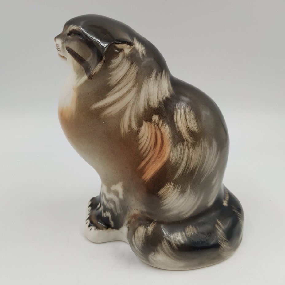 Статуэтка "Дикий камышовый кот" ("Манул"), скульптор Б.Я. Воробьев, фарфор, роспись, Ленинградский фарфоровый завод (ЛФЗ), Российская Федерация, 1970-1990 гг.