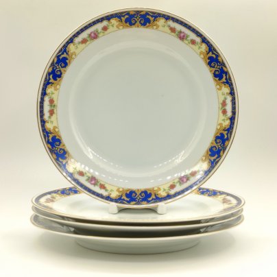 Набор из 4-х обеденных тарелок, украшенных цветочным декором по канту (в подборе), фарфор, деколь, золочение, Moritz Zdekauer (MZ), Чехословакия, 1930-1970 гг.