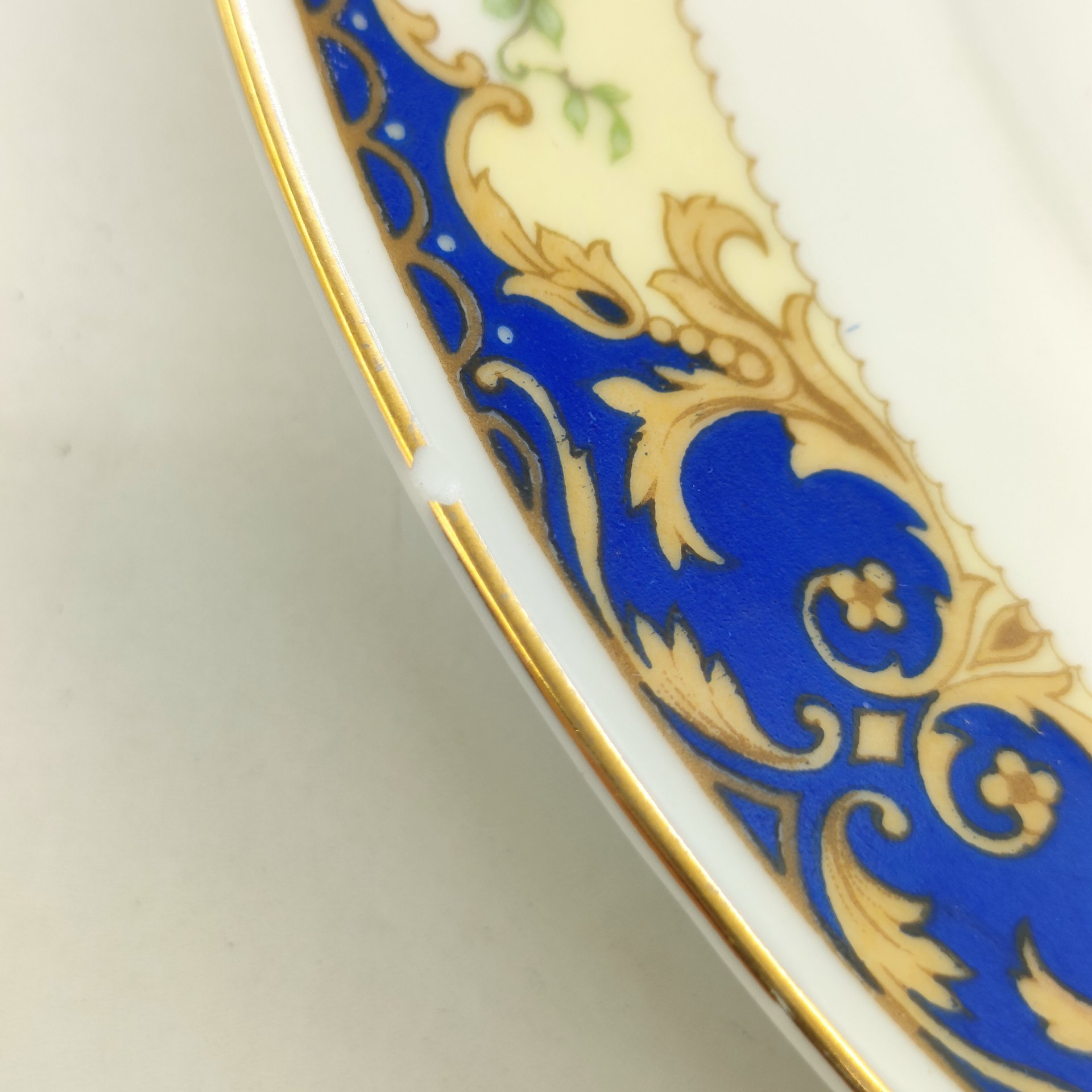 Набор из 4-х обеденных тарелок, украшенных цветочным декором по канту (в подборе), фарфор, деколь, золочение, Moritz Zdekauer (MZ), Чехословакия, 1930-1970 гг.