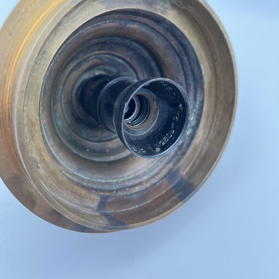 Лампа настенная, выполненная в классическом стиле