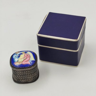 Шкатулка миниатюрная "Коробейник" в футляре, мельхиор (медь-никель), скань, эмаль, роспись (финифть), Россия, 1980-2000 гг.