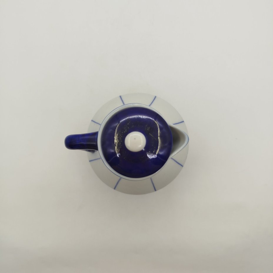 Графин с линейным декором, фарфор, роспись, Турыгинский фарфоровый завод артели «Художественная керамика» (Гжель), СССР, 1950-1960 гг.