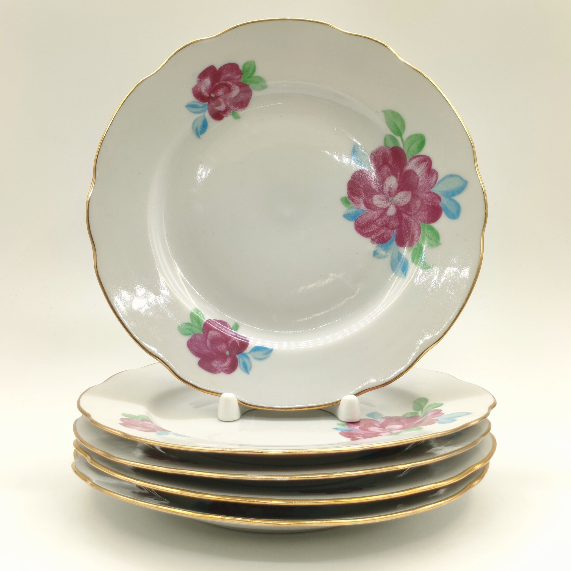Набор из 5-ти десертных тарелок с цветочным декором, фарфор, деколь, золочение, Дулевский фарфоровый завод (Дулёво), СССР, 1968-1991 гг.