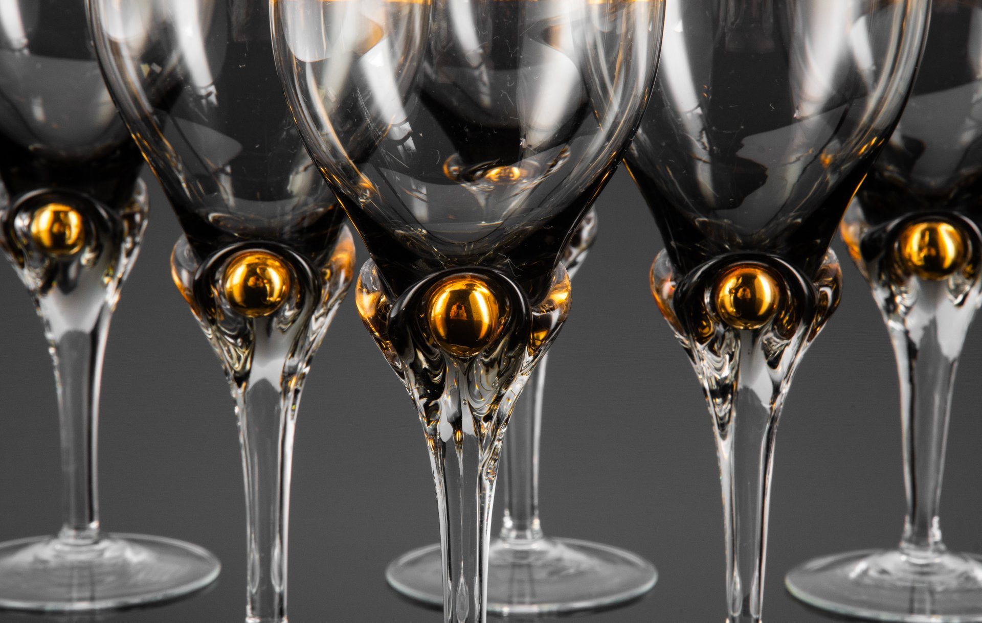 Набор бокалов на 6 персон дымчатого оттенка, стекло, золочение, Чехословакия, 1970-1990 гг.