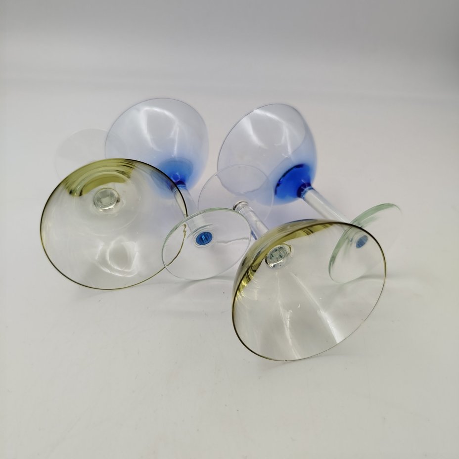 Набор рюмок синего и желтого оттенков на 4 персоны