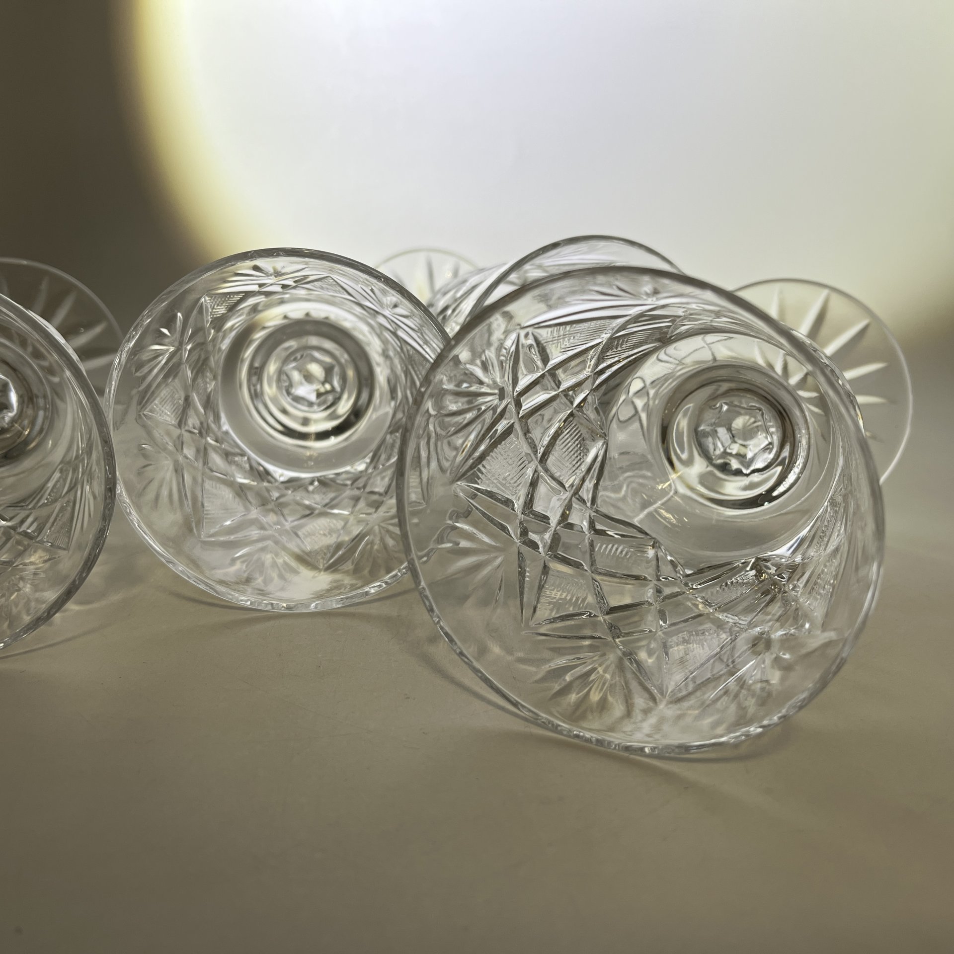 Набор из 5 бокалов/фужеров с геометрическим декором, хрусталь, пресс, СССР, 1970-1990 гг.