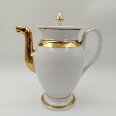 Чайник (кофейник) с фигурным носиком в стиле ампир, фарфор, золочения, Франция, 1870-1990 гг.