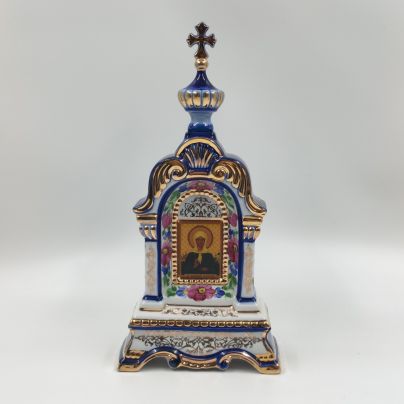 Киот с иконой "Св. Блаженная Матрона Московская", Гжель, фарфор, роспись, золочение, Российская Федерация, 2000-2020 гг.