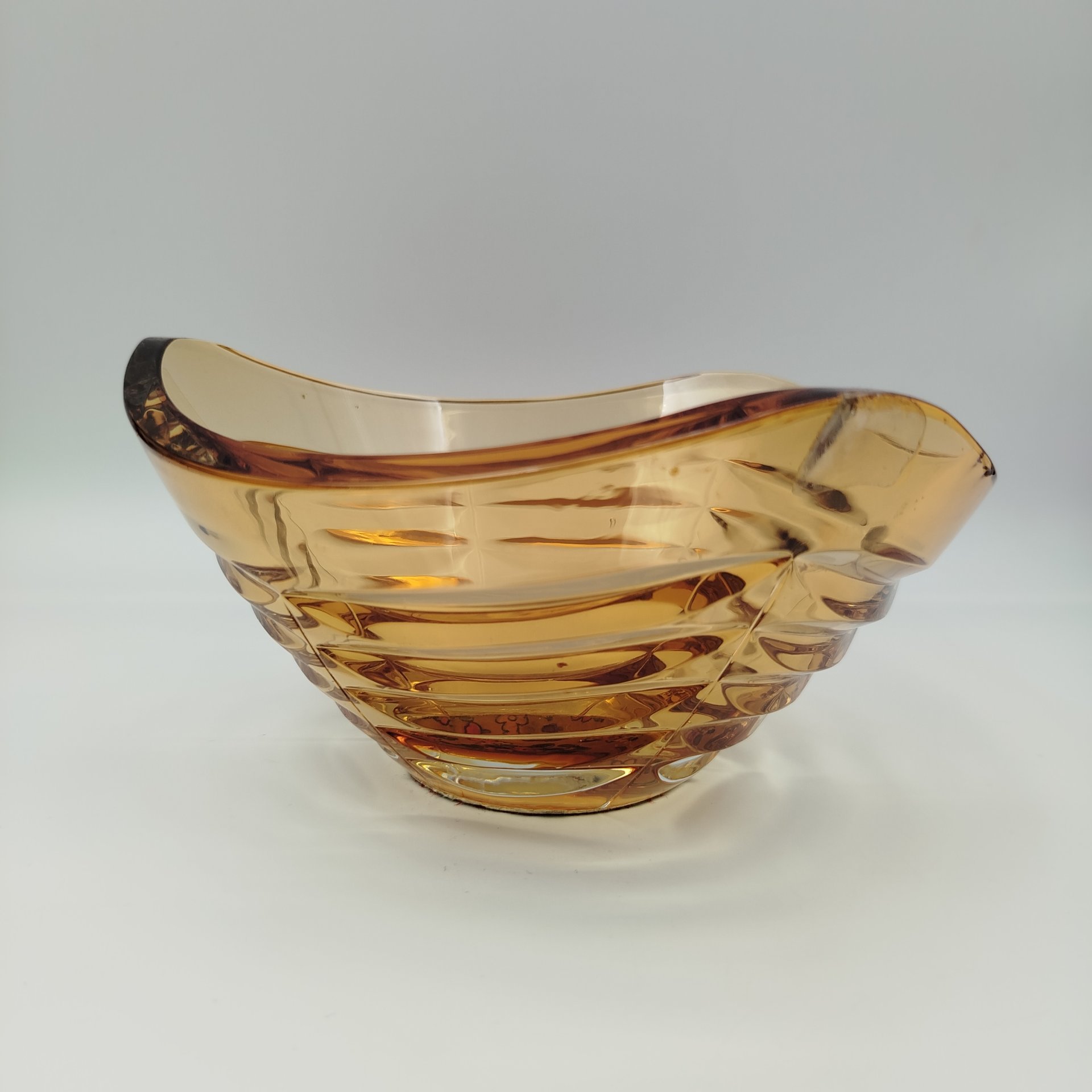 Фруктовница "Корзиночка", автор А.И. Маева, хрусталь, Ленинградский завод художественного стекла (ЛЗХС), СССР, 1960-1980 гг.