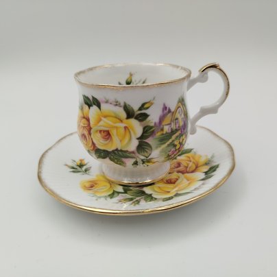 Кофейная пара с цветочным декором, Royal Dover, фарфор, деколь, золочение, Великобритания, 1970-1990 гг.