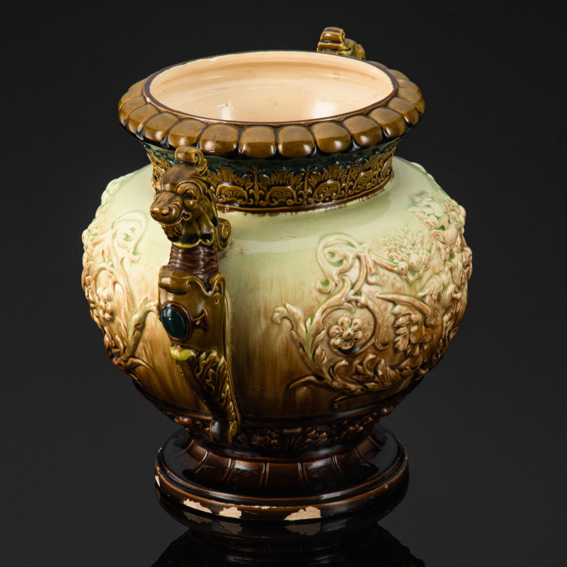 Ваза в форме, фаянс, крытье, роспись, Западная Европа, 1890-1920 гг.