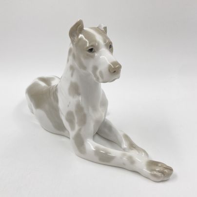 Статуэтка "Мраморный дог", скульптор И.И. Ризнич, фарфор, роспись, Ленинградский фарфоровый завод (ЛФЗ), СССР, 1960-1990 гг.