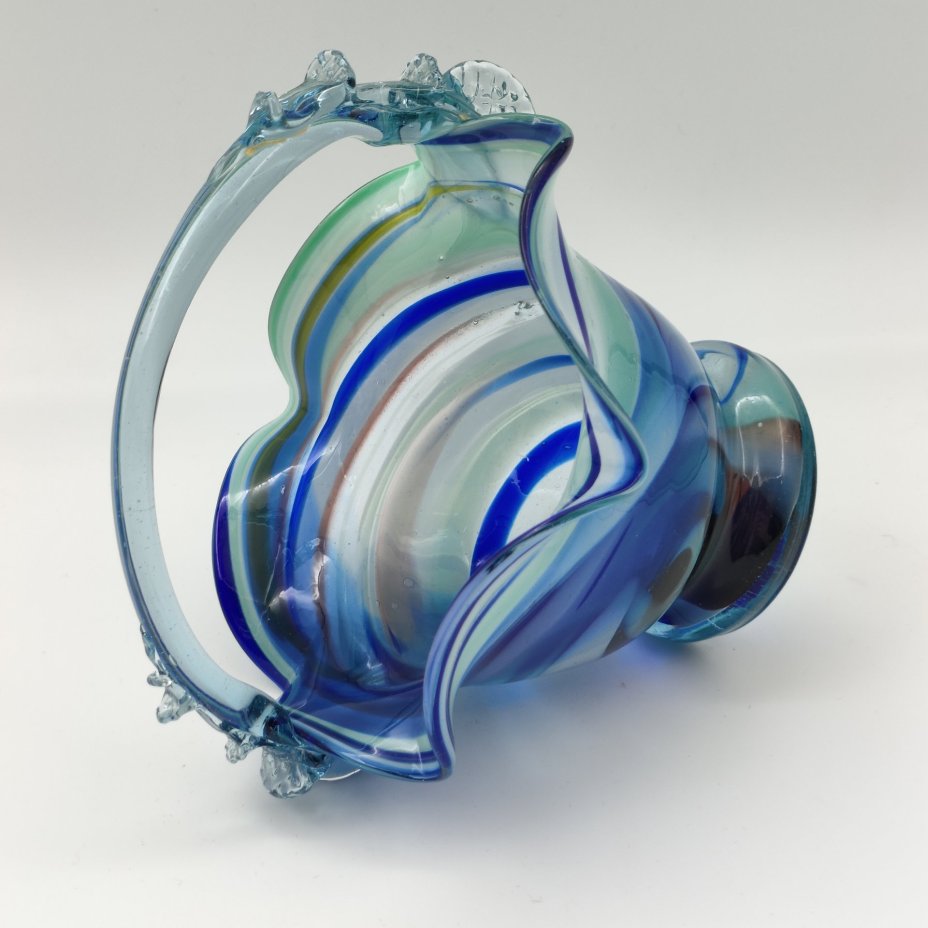 Ваза разноцветная в форме корзиночки с волнообразным бортом