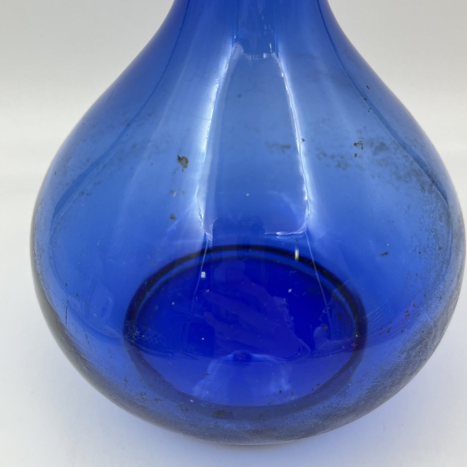 Штоф (графин) синего оттенка