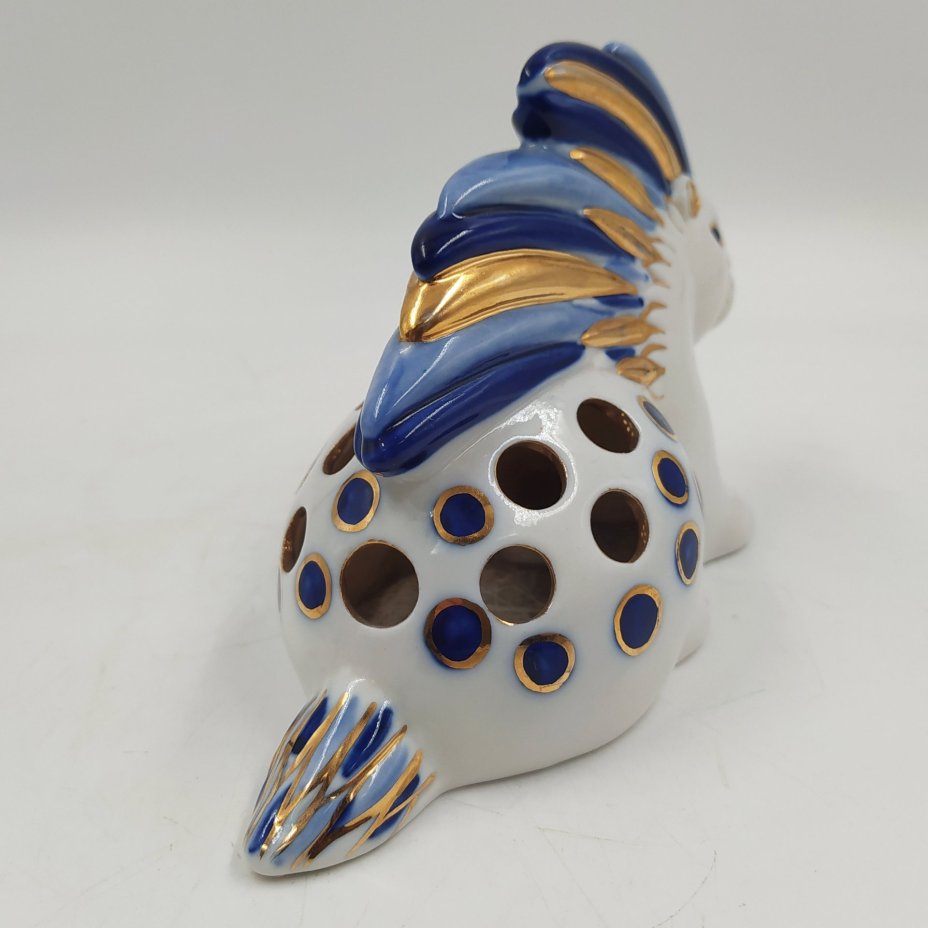 Карандашница "Дикобраз", скульптор Д.В. Горлов, фарфор, роспись, золочение, Ленинградский фарфоровый завод (ЛФЗ), СССР, 1960-1970 гг.