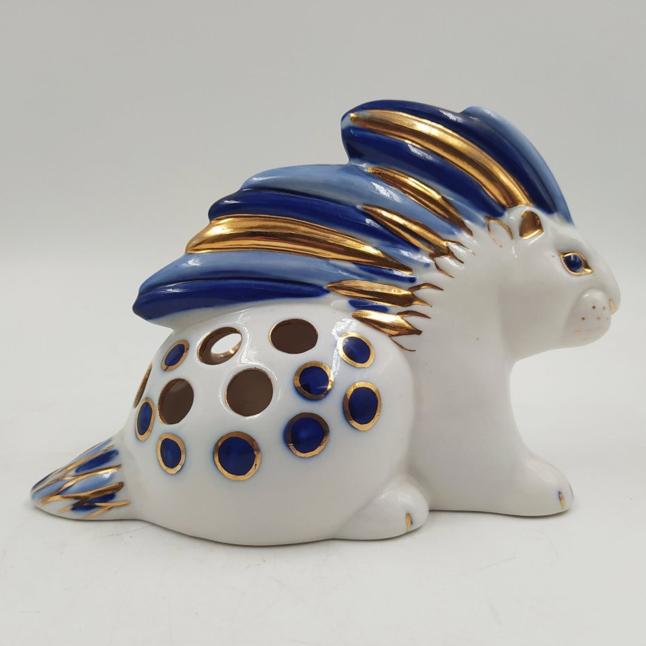 Карандашница "Дикобраз", скульптор Д.В. Горлов, фарфор, роспись, золочение, Ленинградский фарфоровый завод (ЛФЗ), СССР, 1960-1970 гг.