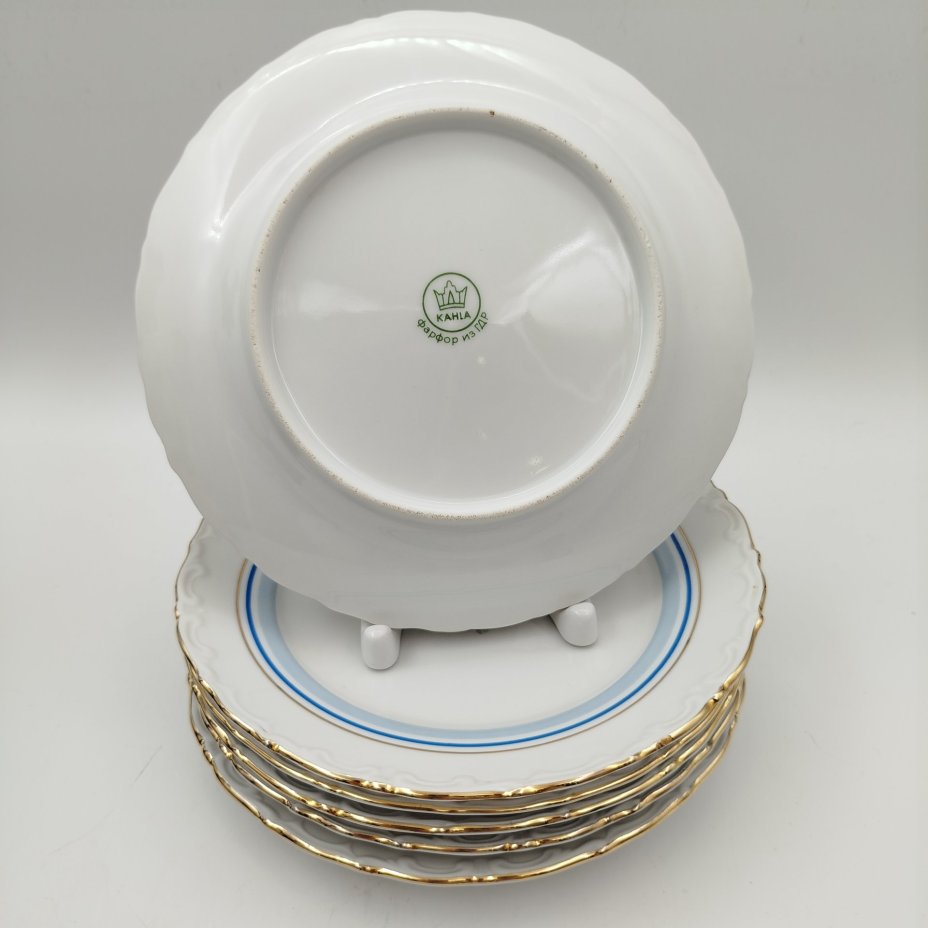 Набор  десертных тарелок, украшенных цветочным декором на 6 персон, фарфор, деколь, золочение, Kahla, Германия, 1968-1987 гг.