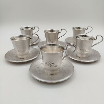 Набор кофейных пар с цветочным декором (на 6 персон), мельхиор (медь-никель), золочение, Мстерская художественная фабрика  «Ювелир», СССР, 1960-1970 гг.