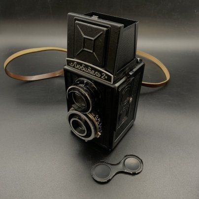 Фотоаппарат "Любитель-2" в кофре, металл, стекло, пластик, кожа, ЛОМО (Ленинградское оптико-механическое объединение), СССР, 1955-1979 гг.