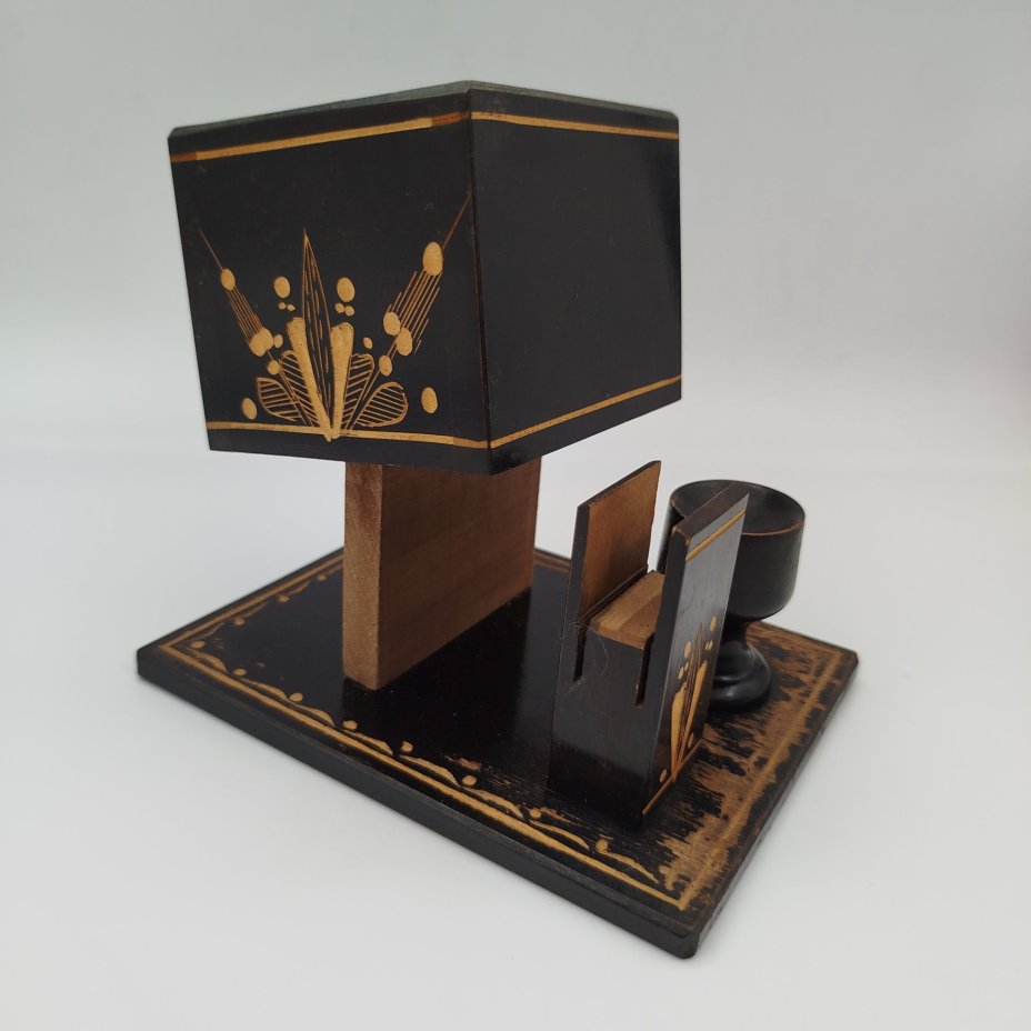 Настольная сигаретница с пепельницей и спичечницей с резным узором