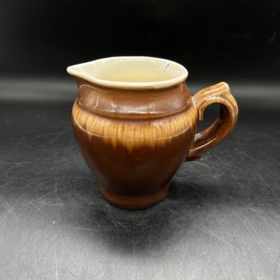 Молочник (сливочник), фаянс, поливы, Конаковский фаянсовый завод им. М.И. Калинина (ЗиК Конаково), СССР, 1974-1991 гг.