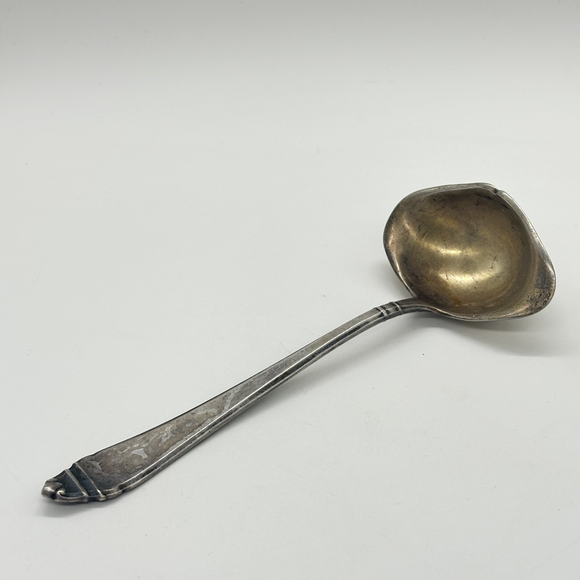 Ложка для соуса с рельефным декором, металл, Platura, Германия, 1920-1950 гг.