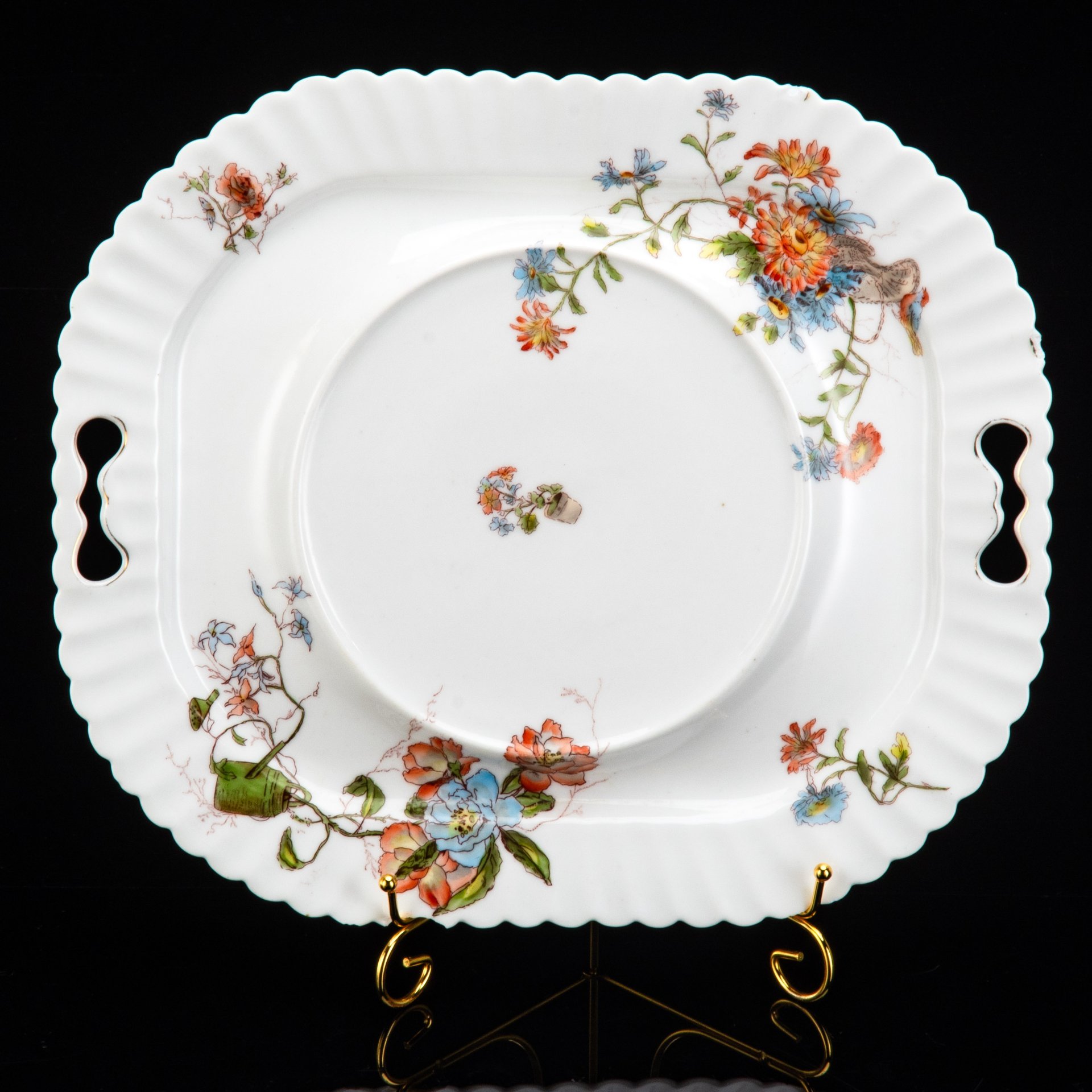 Поднос (подставное блюдо) с цветочным декором, мануфактура "Bellino and Commerell Odessa"