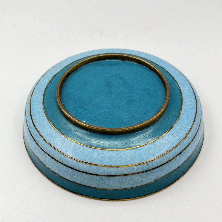 Розетка декоративная (блюдце) с изображением буддистского символа "Томоэ", латунь, перегородчатая эмаль (клуазоне), Китай, 1940-1960 гг.