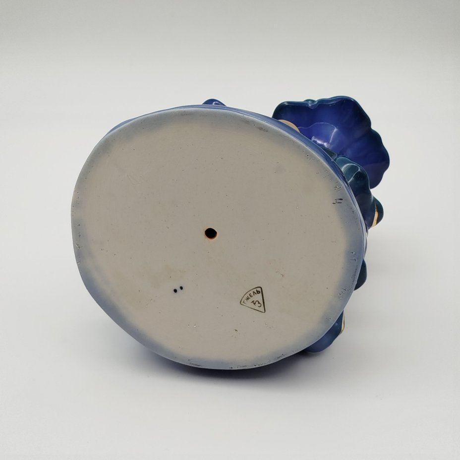 Статуэтка "Хозяйка медной горы", скульптор Л. Н. Шушканова, фарфор, роспись, золочение, Турыгинский фарфоровый завод артели «Художественная керамика» (Гжель), СССР, 1950-1960 гг.