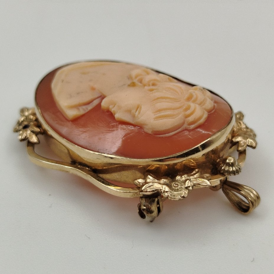 Брошь-подвеска (камея) с женским профилем, Loran Sim