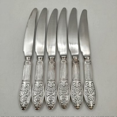 Набор из 6-ти ножей с цветочным декором, мельхиор (медь-никель), нержавеющая сталь, серебрение, Режевский механический завод (РМ), СССР, 1975-1990 гг.