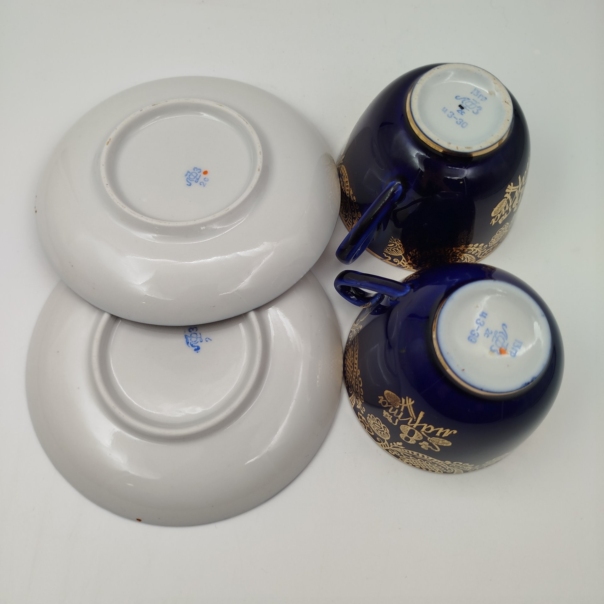 Пара чайная "8 марта", фарфор, крытье кобальтом, золочение, Ленинградский фарфоровый завод (ЛФЗ), СССР, 1960-1992 гг.