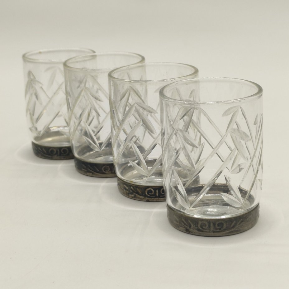 Набор стопок "Весенний" на 4 персоны, стекло, металл, Ленинградское объединение электронного приборостроения «Светлана», СССР, 1970-1990 гг.