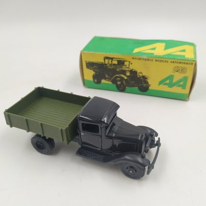 Масштабная модель автомобиля "ГАЗ-АА" в коробке, пластик, металл, картон, СССР, 1970-1980 гг.