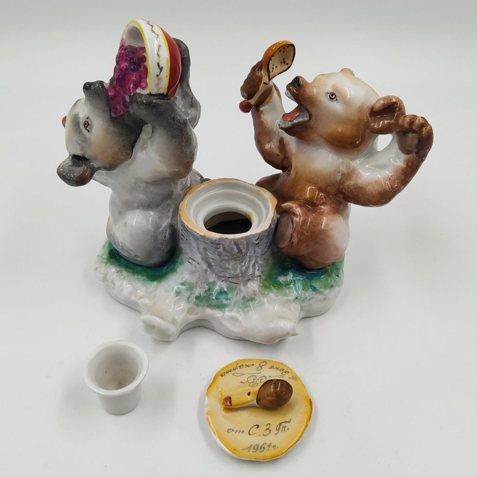 Чернильница «Медвежата», скульптор Е.И. Чарушин, фарфор, роспись, Ленинградский фарфоровый завод (ЛФЗ), СССР, 1961 г.