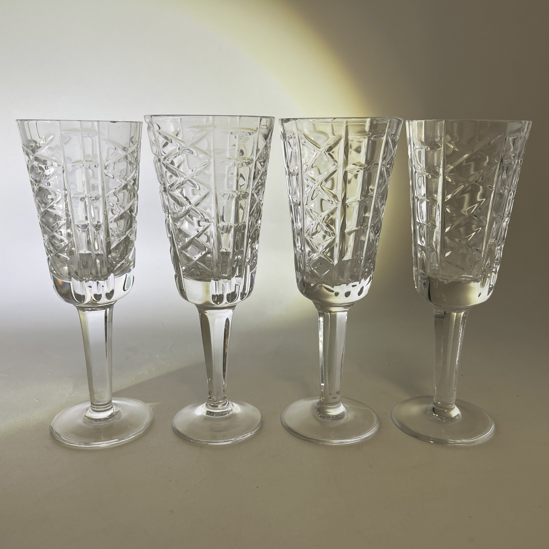 Набор из 4 рюмок (лафитников) с геометрическим декором, стекло, алмазная грань, Россия, 1980-2000 гг.