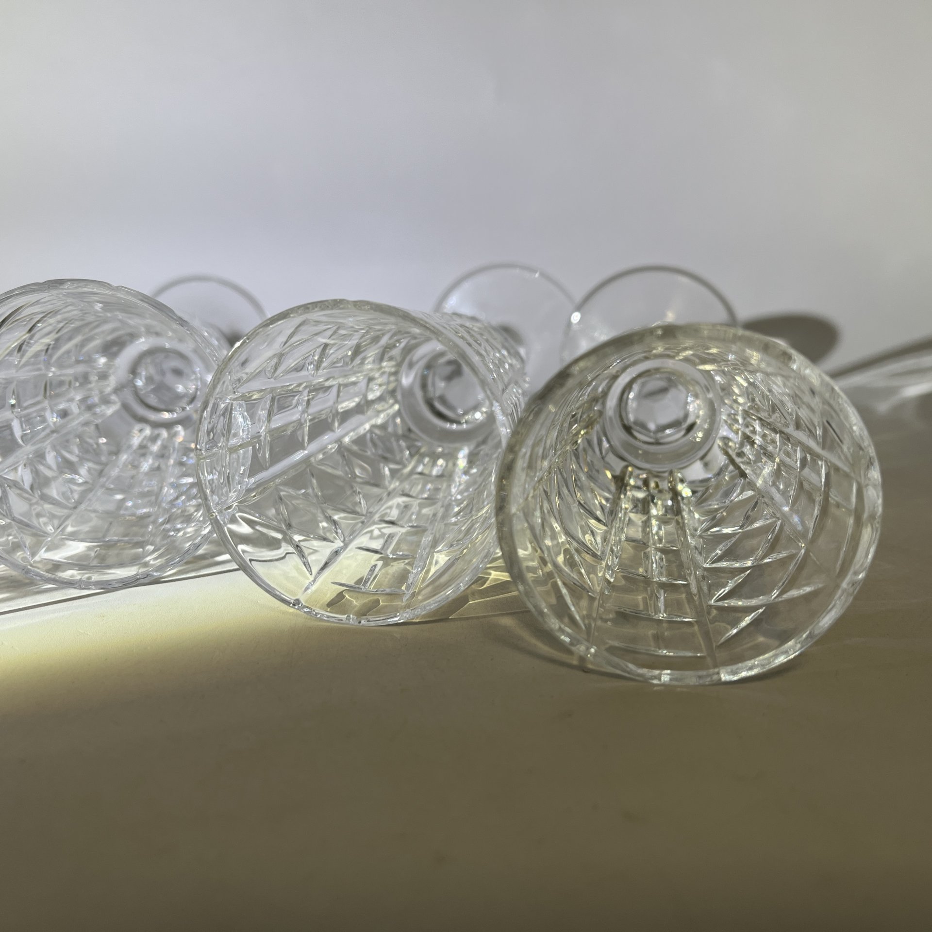 Набор из 4 рюмок (лафитников) с геометрическим декором, стекло, алмазная грань, Россия, 1980-2000 гг.