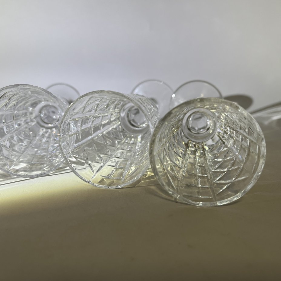 Набор из 4 рюмок (лафитников) с геометрическим декором, стекло, алмазная грань, Россия, 1980-2000 гг.