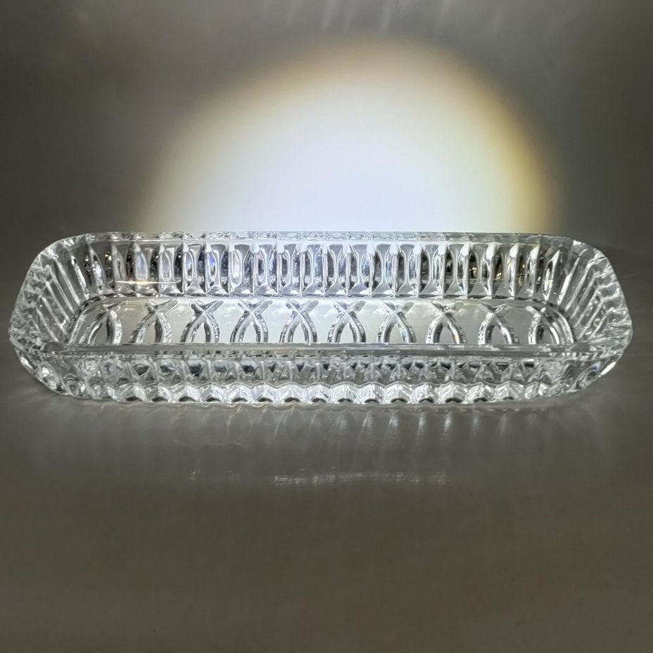 Блюдо сервировочное (селёдочница), автор А.А. Аствацатурьян, хрусталь, матирование, Ленинградский завод художественного стекла (ЛЗХС), СССР, 1970-1990 гг.