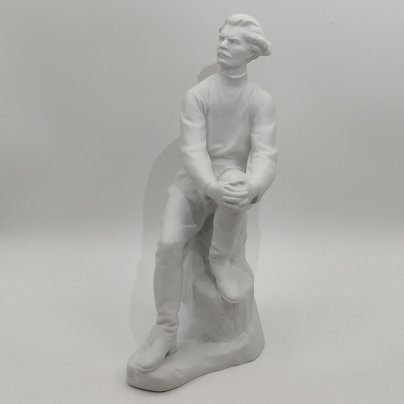 Статуэтка "Максим Горький", автор В.Г. Стамов, бисквит, Ленинградский фарфоровый завод (ЛФЗ), СССР, 1950-1960 гг.